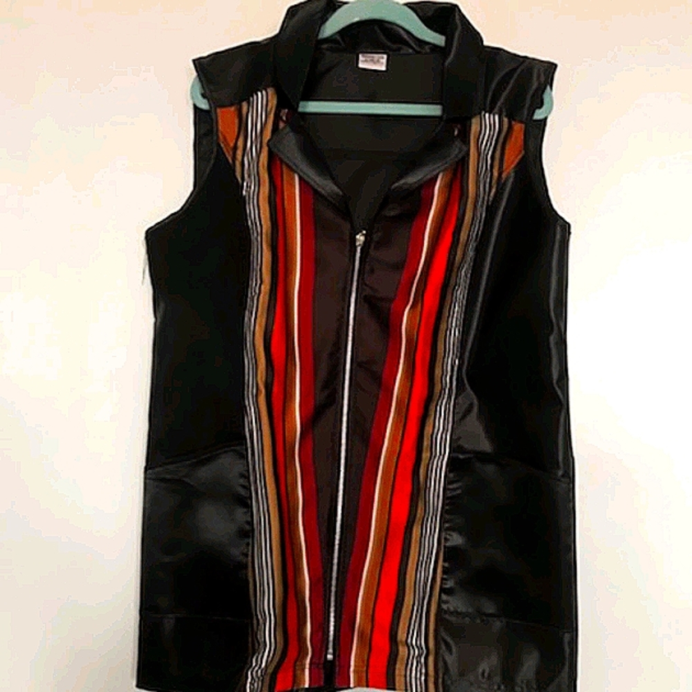 The Vests Jacket Doble Satin for Beauty's Salon